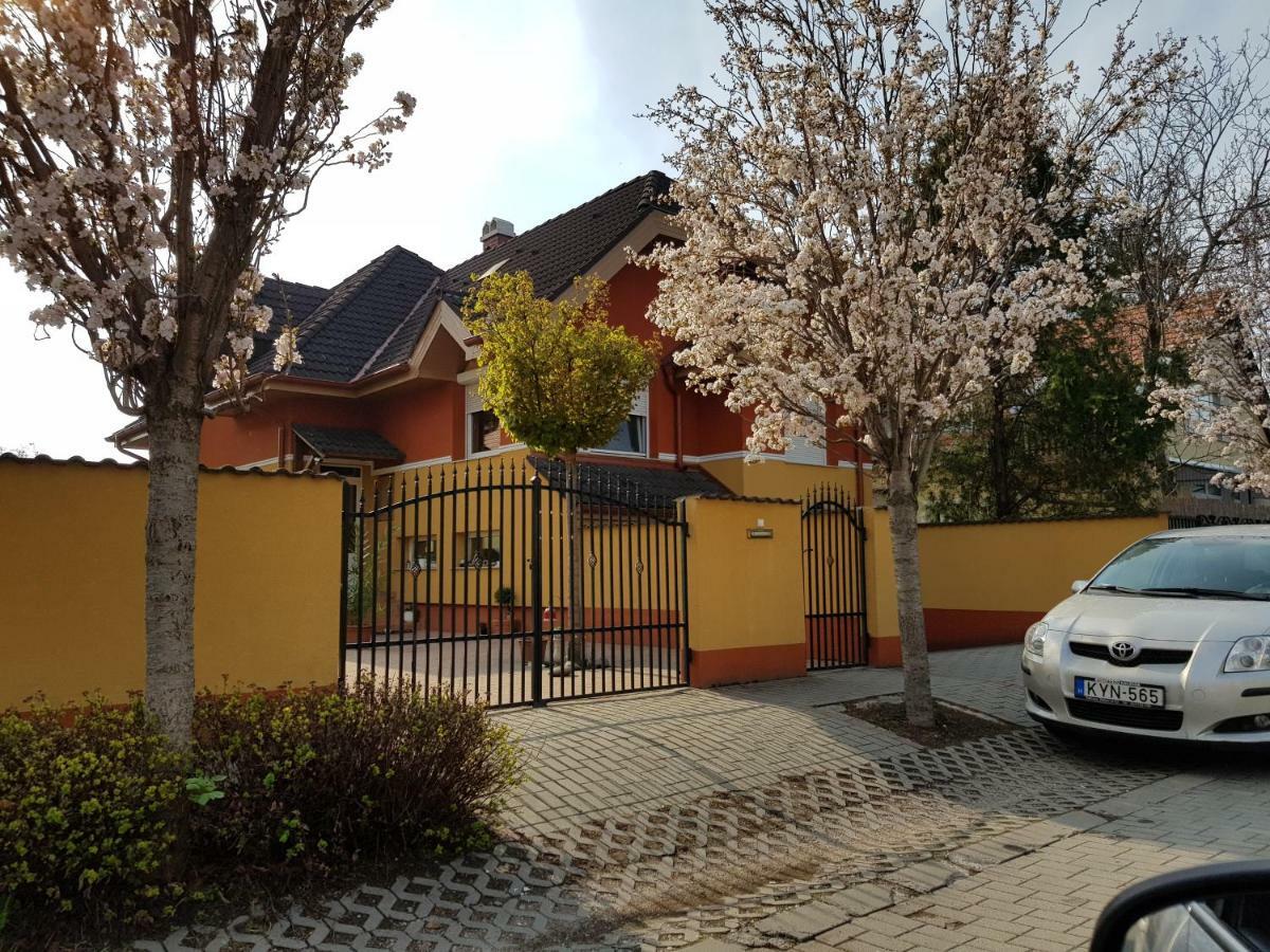 Vár-Lak Apartamento Siófok Exterior foto